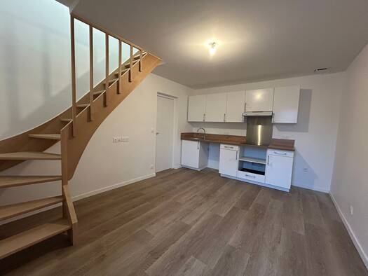 Duplex à louer 750 € 2 pièces 1 chambre 33 m² RDC Sud Arpajon 91290