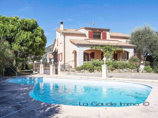 Villa à vendre 714 000 € 7 pièces 6 chambres 170 m² 1 830 m² de terrain La Gaude 06610