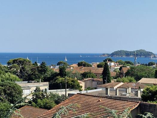 Appartement à vendre 198 000 € 1 pièce 26,54 m² Étage 3/3 La Ciotat 13600