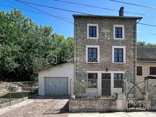 Maison à vendre 149 000 € 6 pièces 4 chambres 150 m² 476 m² de terrain Montagnieu 01470