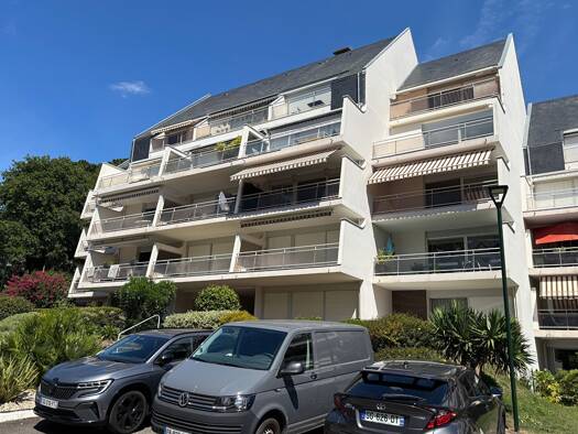 Appartement à vendre 498 500 € 4 pièces 2 chambres 100 m² Étage 2/4 Centre Pornic 44210