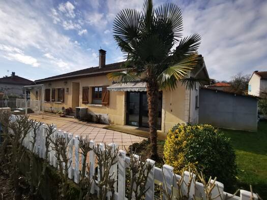 Maison à vendre 168 250 € 6 pièces 3 chambres 130 m² 666 m² de terrain Madiran 65700