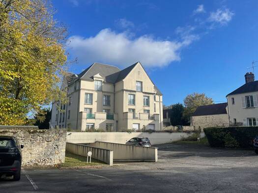 Appartement à vendre 283 000 € 3 pièces 2 chambres 78 m² RDC Villevert Senlis 60300