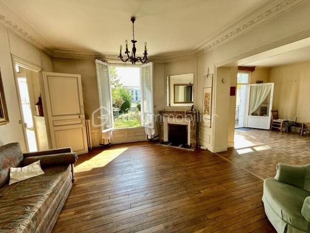 Maison à vendre 379 000 € 7 pièces 5 chambres 154,4 m² Rive de Seine Sud Est Melun 77000