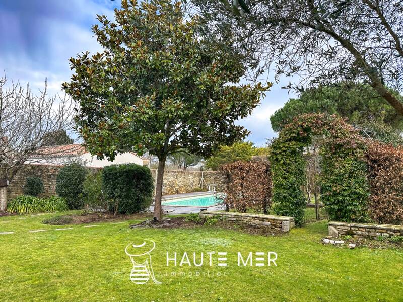 Maison à vendre, 318m², TALMONT SAINT HILAIRE