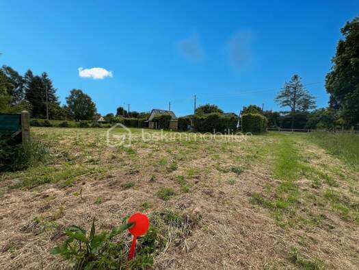 Terrain constructible viabilisé à vendre 69 000 € 979 m² de terrain La Saussaye 27370