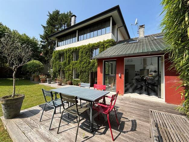 Maison à vendre - Neuf 2 270 000 € 8 pièces 5 chambres 250 m² 780 m² de terrain Garches 92380