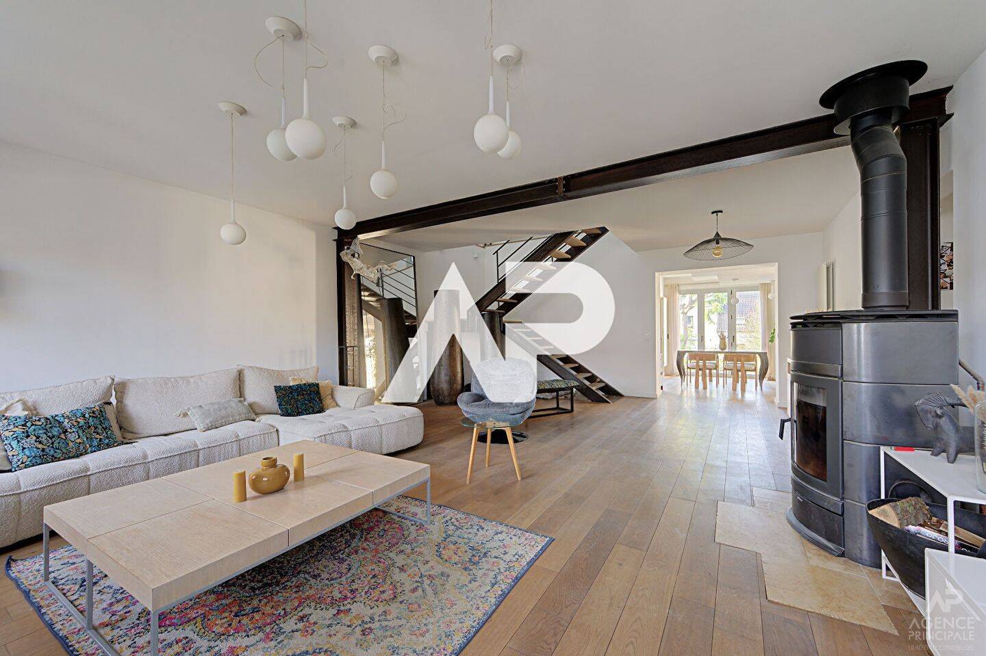 Maison à vendre, 274m², SURESNES