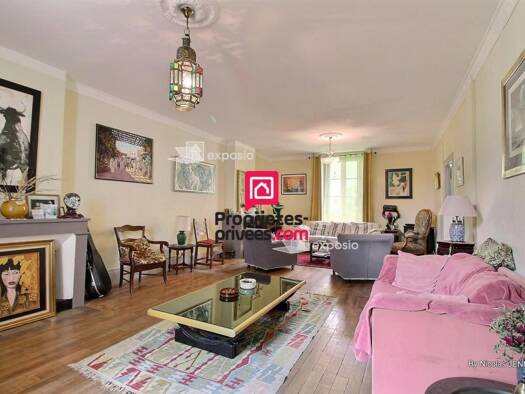 Maison à vendre 232 500 € 6 pièces 5 chambres 230 m² 625 m² de terrain Vieux Bourg Livron-sur-Drôme 26250