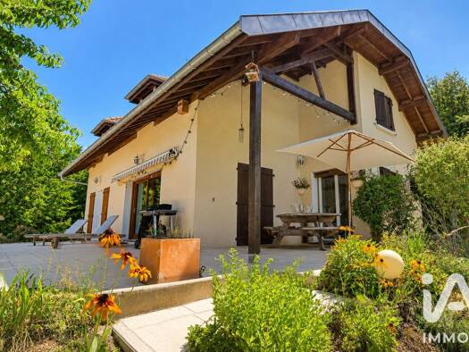Maison à vendre 725 000 € 6 pièces 5 chambres 133 m² 1 409 m² de terrain Fillière 74370
