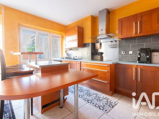 Maison à vendre 389 000 € 7 pièces 3 chambres 176 m² 252 m² de terrain Roussy-le-Village 57330