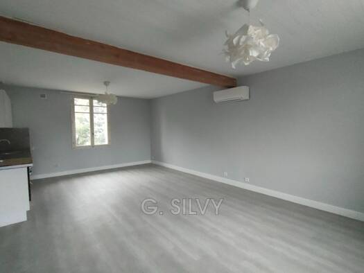 Appartement à vendre 152 000 € 3 pièces 2 chambres 70 m² Étage 1/1 Colline et Etang Orange 84100