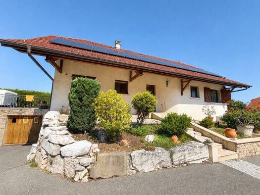Maison à vendre 990 000 € 6 pièces 5 chambres 160 m² 1 466 m² de terrain Archamps 74160