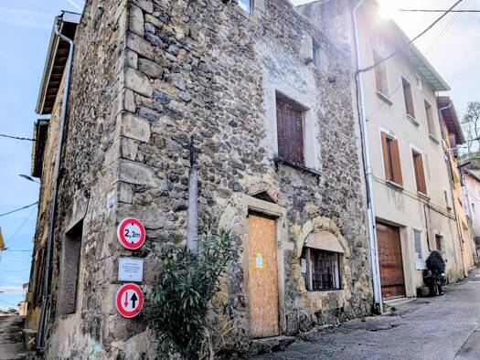 Maison à vendre 12 000 € 1 pièce 1 chambre 44 m² 44 m² de terrain Serrières 07340