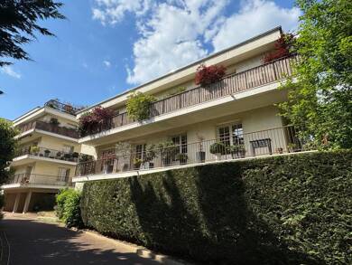 Appartement à vendre 235 000 € 2 pièces 1 chambre 46,7 m² Étage 1/4 Pervenches Fontenay-Aux-Roses 92260