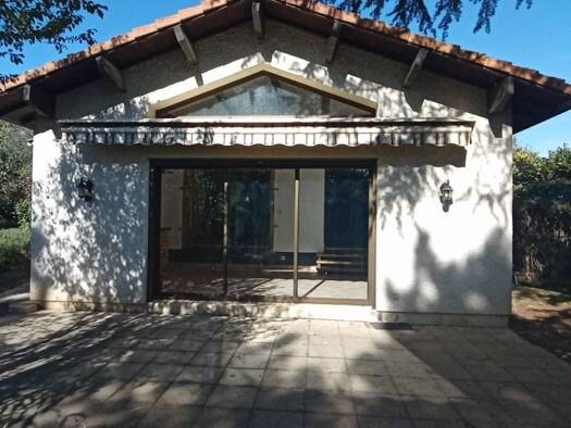 Maison à louer 1 550 € 6 pièces 3 chambres 179,6 m² 1 100 m² de terrain Saint-Pierre-de-Chandieu 69780