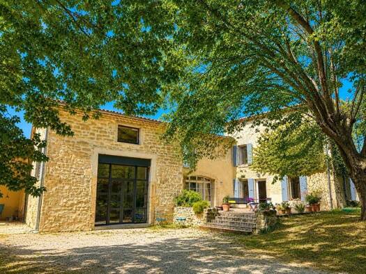 Maison à vendre 949 000 € 8 pièces 6 chambres 340 m² 4 794 m² de terrain La Baume-Cornillane 26120