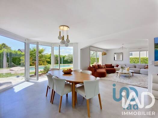 Maison à vendre 1 250 000 € 9 pièces 5 chambres 289 m² 1 000 m² de terrain Chens-sur-Léman 74140
