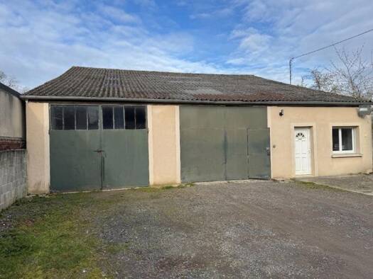 Entrepôt à vendre 138 000 € 225 m² d'espace de stockage Crèvecœur-le-Petit 60420