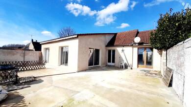 Maison à vendre 173 500 € 5 pièces 3 chambres 120 m² 1 390 m² de terrain Villeneuve sur Yonne 89500