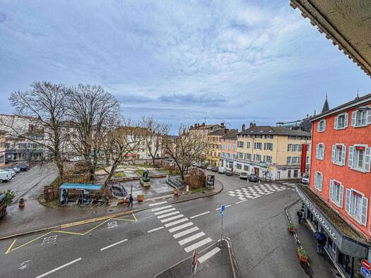 Appartement à louer 402 € 1 pièce 24,6 m² Étage 3/3 Centre Nord Mâcon 71000