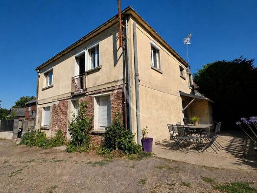 Appartement à vendre 145 470 € 4 pièces 2 chambres 92,85 m² RDC Étrépagny 27150