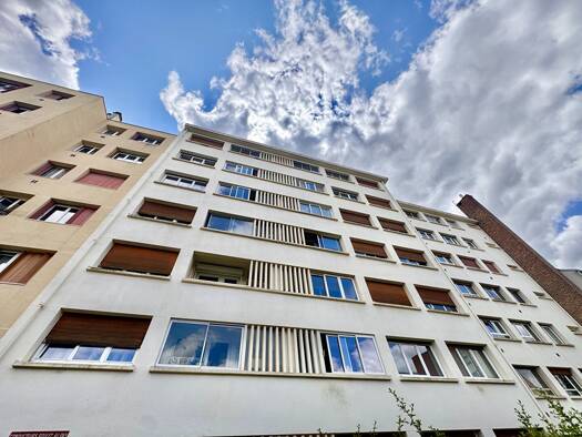 Appartement à louer 1 650 € 3 pièces 2 chambres 77 m² Étage 2/5 Pasteur-Rousseau Fontenay-sous-Bois 94120