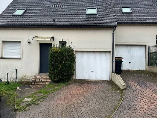 Maison à louer 1 530 € 4 pièces 3 chambres 90 m² 100 m² de terrain Grenouillère-Marnois-Rive de Marne Noisy-le-Grand 93160