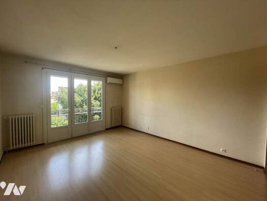 Appartement à vendre 149 900 € 4 pièces 2 chambres 83,5 m² Étage 2/2 Montauban 82000