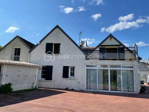 Maison à vendre 270 000 € 6 pièces 5 chambres 215 m² Saint-Laurent-en-Gâtines 37380