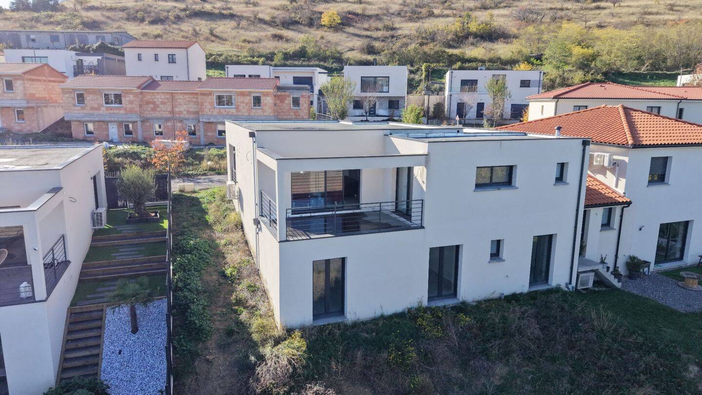 Maison à vendre, 167m², LES MARTRES DE VEYRE