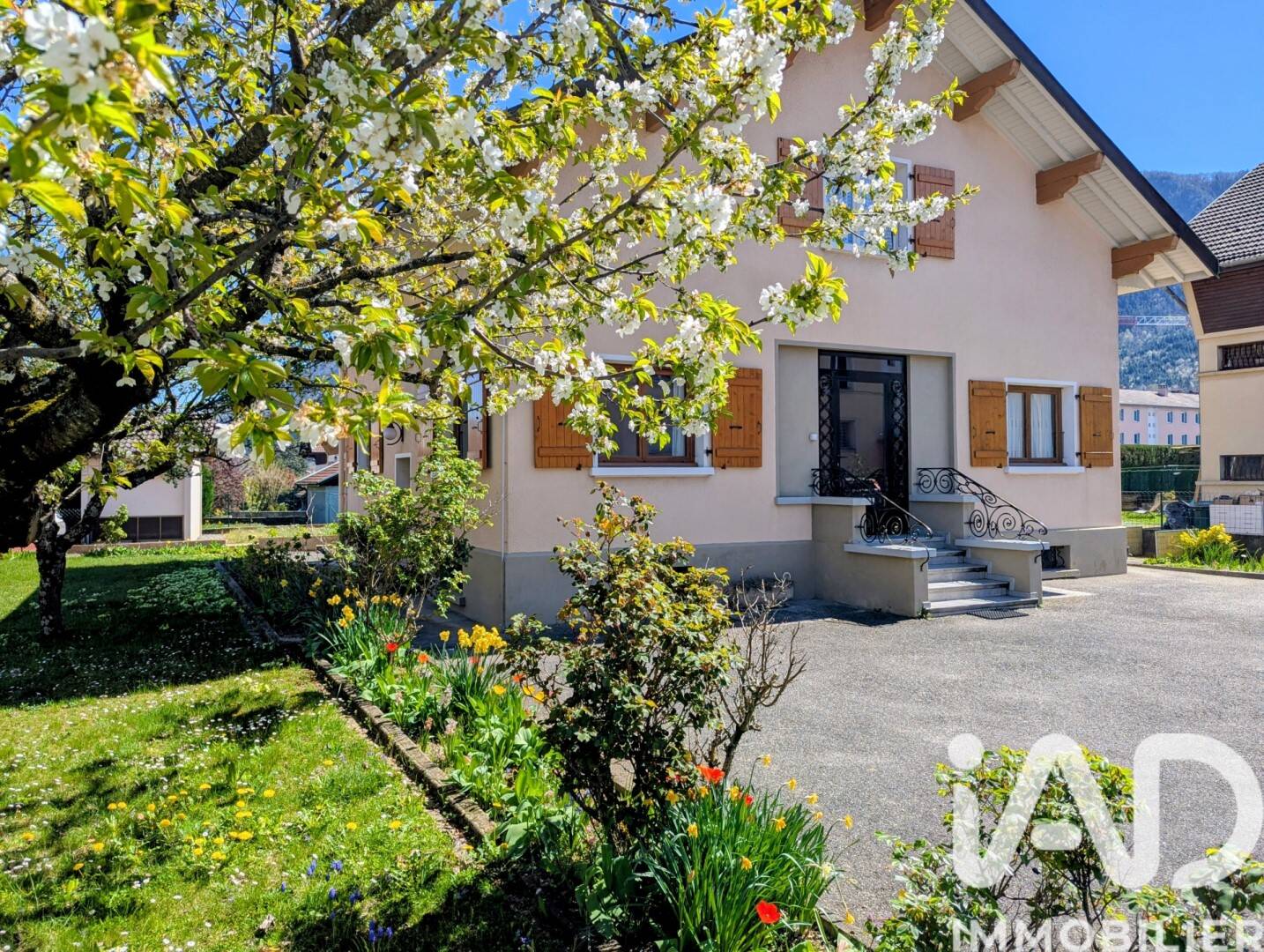 Maison à vendre, 181m², SAINT PIERRE EN FAUCIGNY
