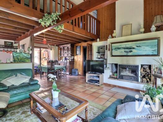 Maison à vendre 350 000 € 5 pièces 2 chambres 122 m² 1 300 m² de terrain La Monnaie-La Taille Villenave-d'Ornon 33140