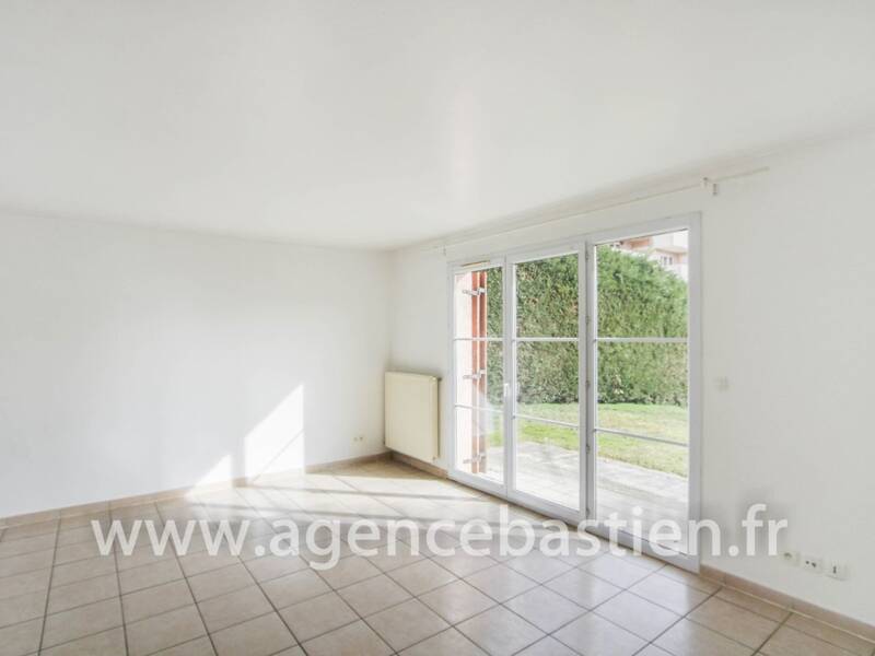 Maison à louer, 97m², SAINT GENIS POUILLY