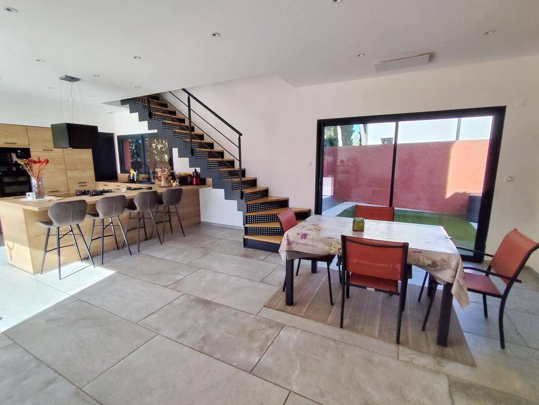 Maison à vendre, 149m², POMEROLS