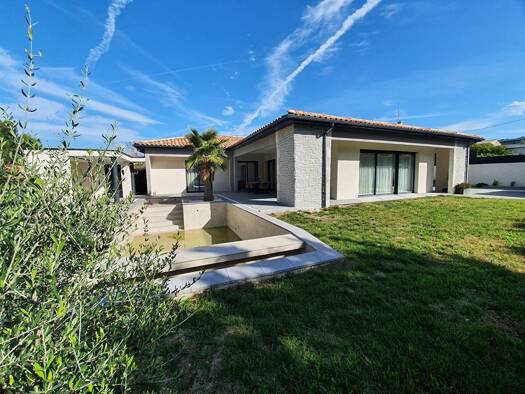 Maison de plain-pied à vendre - Neuf 689 000 € 5 pièces 4 chambres 187 m² 1 000 m² de terrain Catalins-Gondole Montélimar 26200