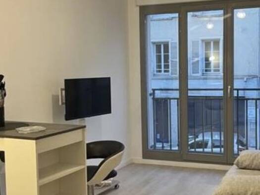 Studio à louer 65 001 € 1 pièce 24 m² 10ème étage Annonciades Meulan-en-Yvelines 78250