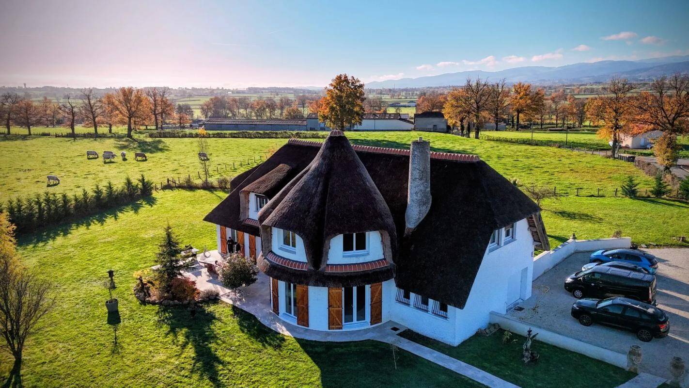 Maison à vendre, 332m², SAINT FORGEUX LESPINASSE