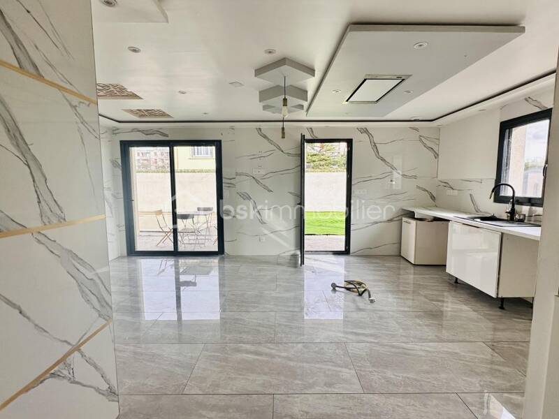 Maison à vendre, 142m², LE PEAGE DE ROUSSILLON