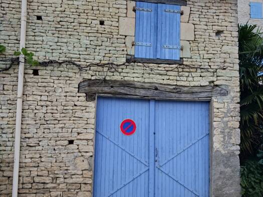 Immeuble à vendre 44 000 € 35 m² Ferrières 17170