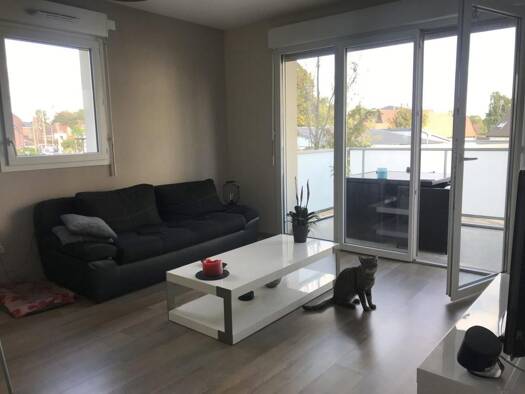 Appartement à louer 777 € 2 pièces 1 chambre 45 m² 1er étage Centre Ville Wambrechies 59118