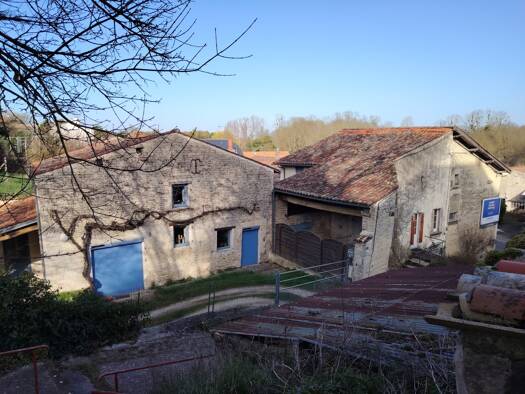 Maison à vendre 185 000 € 7 pièces 4 chambres 155 m² 633 m² de terrain Chizé 79170