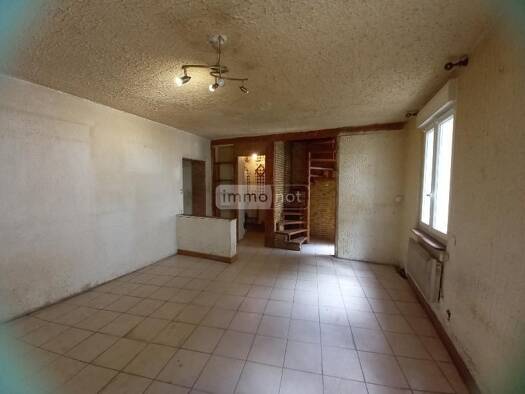 Maison à vendre 60 000 € 3 pièces 2 chambres 61 m² 268 m² de terrain Oulchy-le-Château 02210