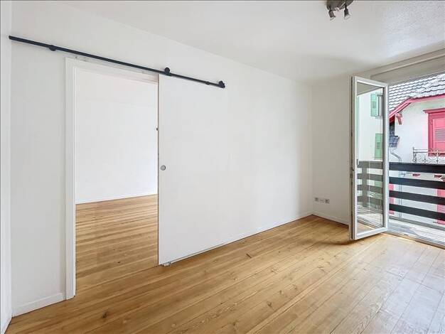 Appartement à louer 695 € 2 pièces 1 chambre 34 m² 1er étage Neudorf Est Centre Strasbourg 67100