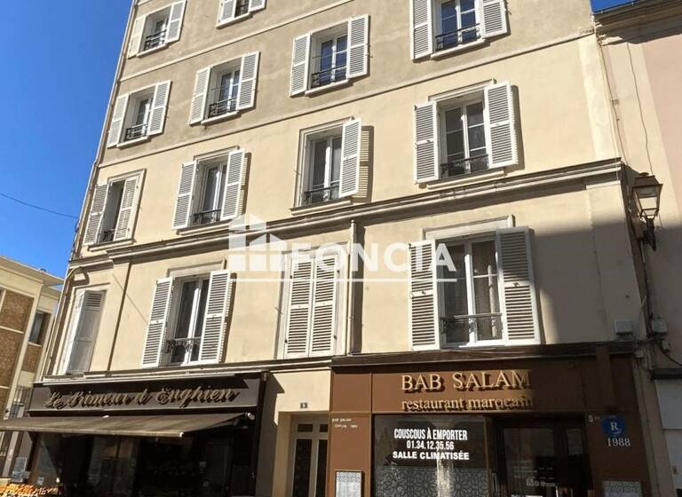 Appartement à vendre 280 000 € 2 pièces 1<br/>chambre 46 m²<br/>superficie 1/3<br/>étage Centre Ville-Commerce Enghien-les-Bains 95880