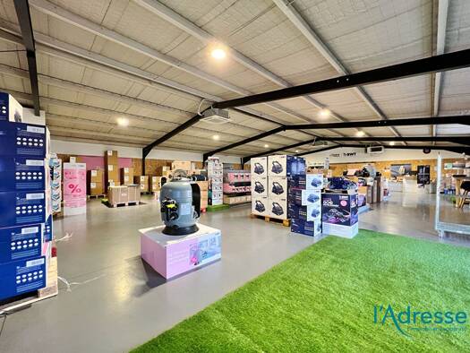 Local d'activités à louer 6 103 € 931 m² d'espace de stockage Saint Antoine-Ladhof Colmar 68000