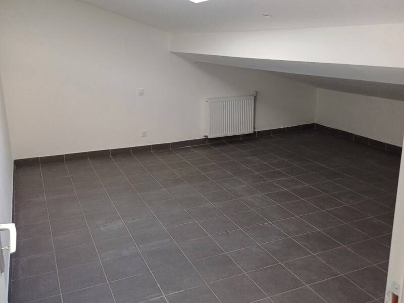 Maison à louer, 70m², UNIEUX