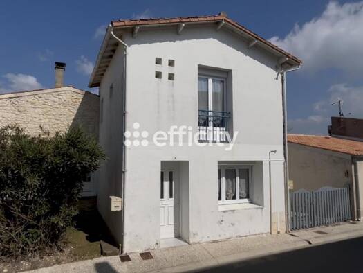 Maison à vendre 105 000 € 2 pièces 1 chambre 40 m² 96 m² de terrain Saint-Just-Luzac 17320