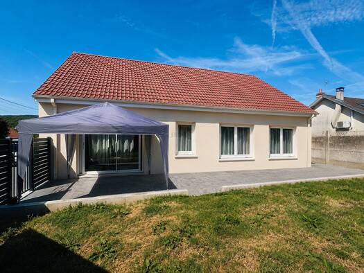Maison de plain-pied à vendre 265 000 € 4 pièces 2 chambres 100 m² 330 m² de terrain La Ferté-sous-Jouarre 77260