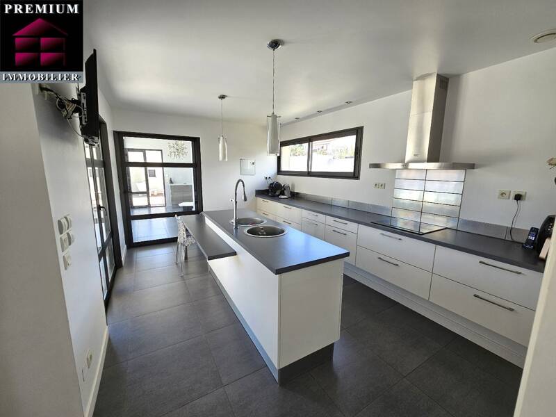 Maison à vendre, 196m², SAINT ESTEVE